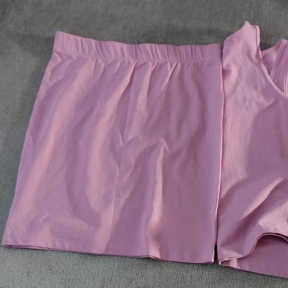 Skirt and top - Picture 3 of 3